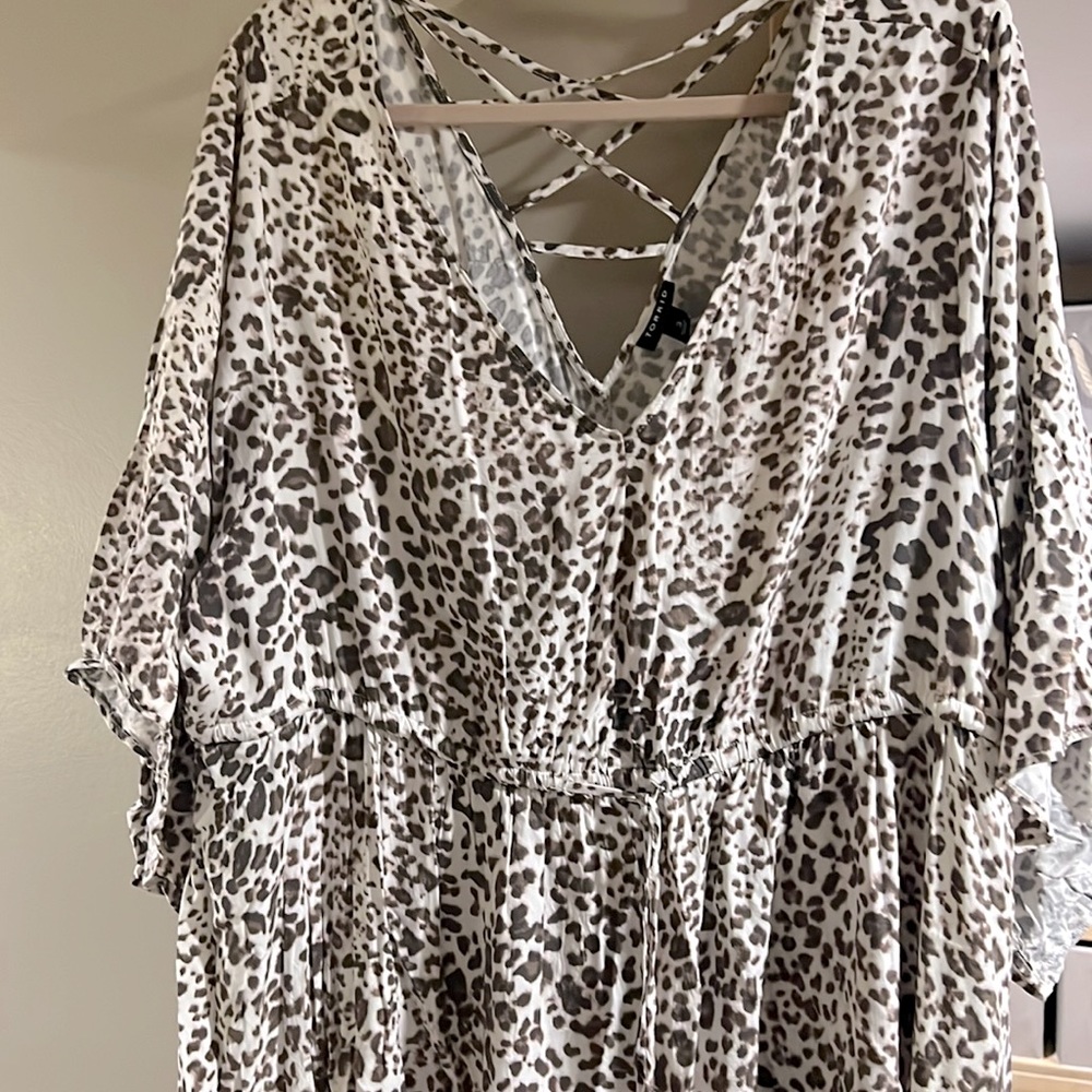 Torrid Babydoll Tunic Top, Size 3, Drawstring Waist, Strappy Back, Shark bite